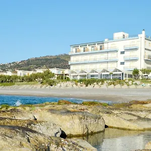 capo-nettuno-hotel.in-sardinia.net/
