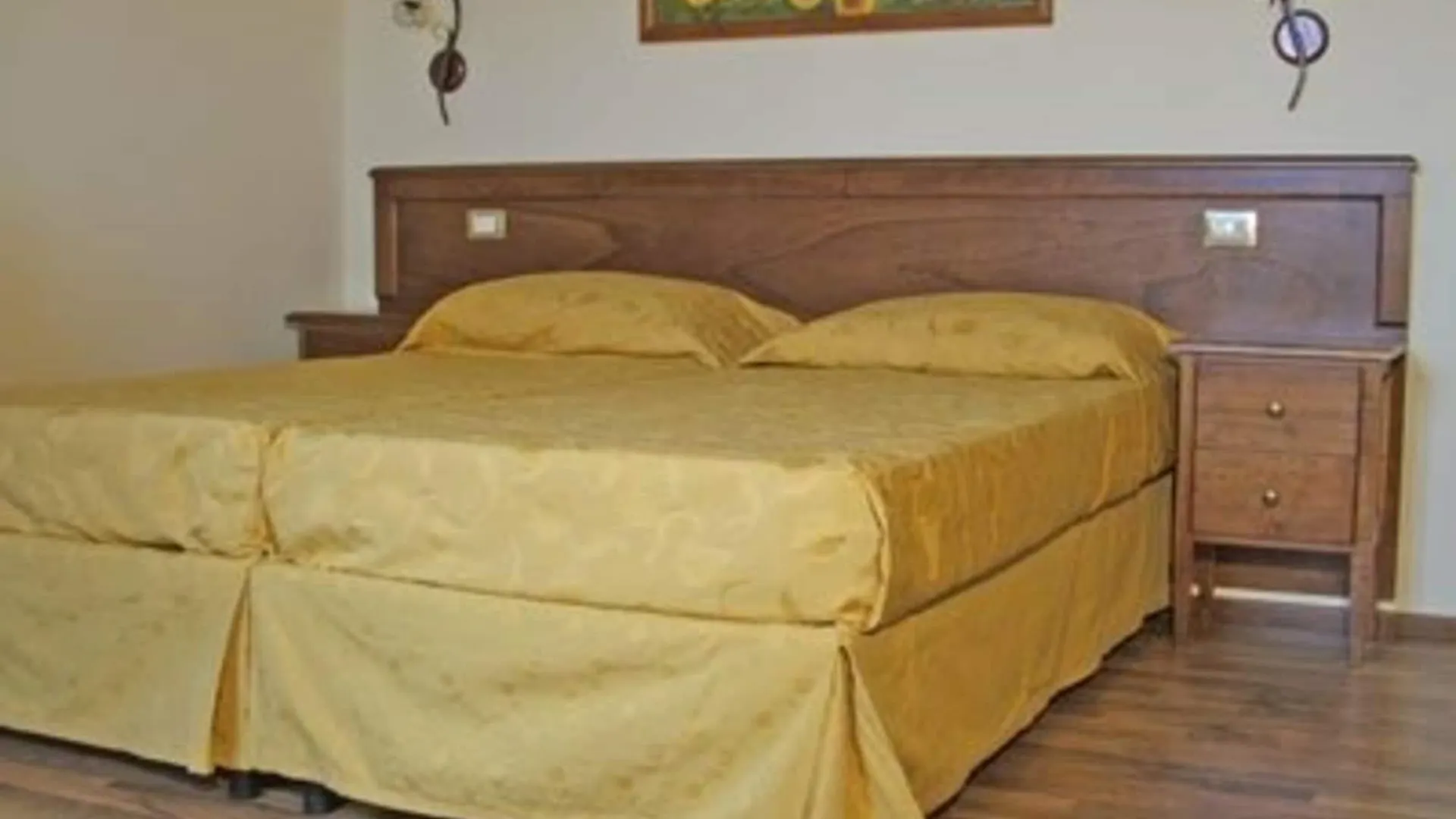 Fonte Dei Tufi Bed & Breakfast Siena