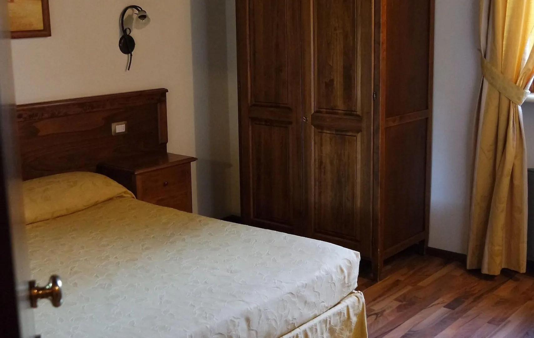 Fonte Dei Tufi Bed & Breakfast Siena
