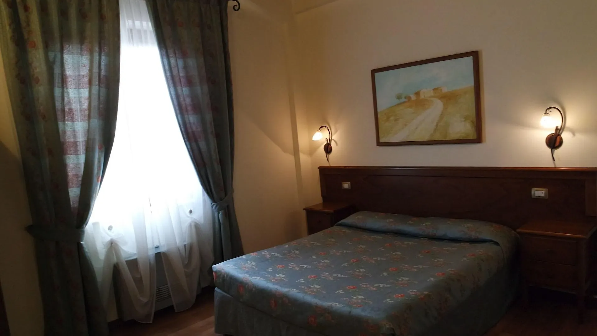 Fonte Dei Tufi Bed & Breakfast Siena