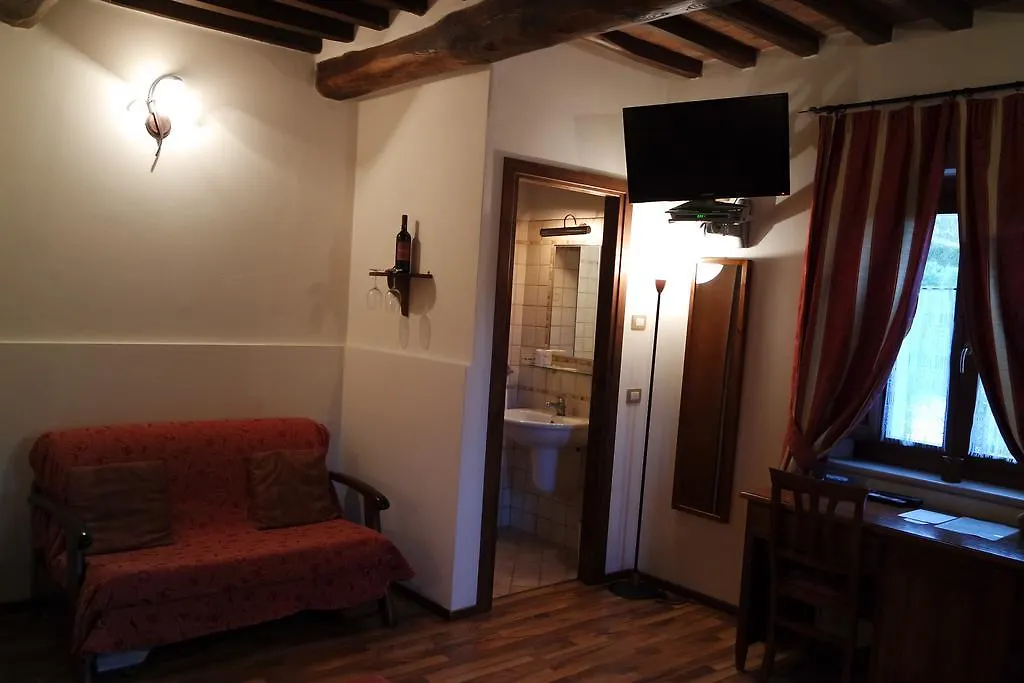 Fonte Dei Tufi Bed & Breakfast Siena