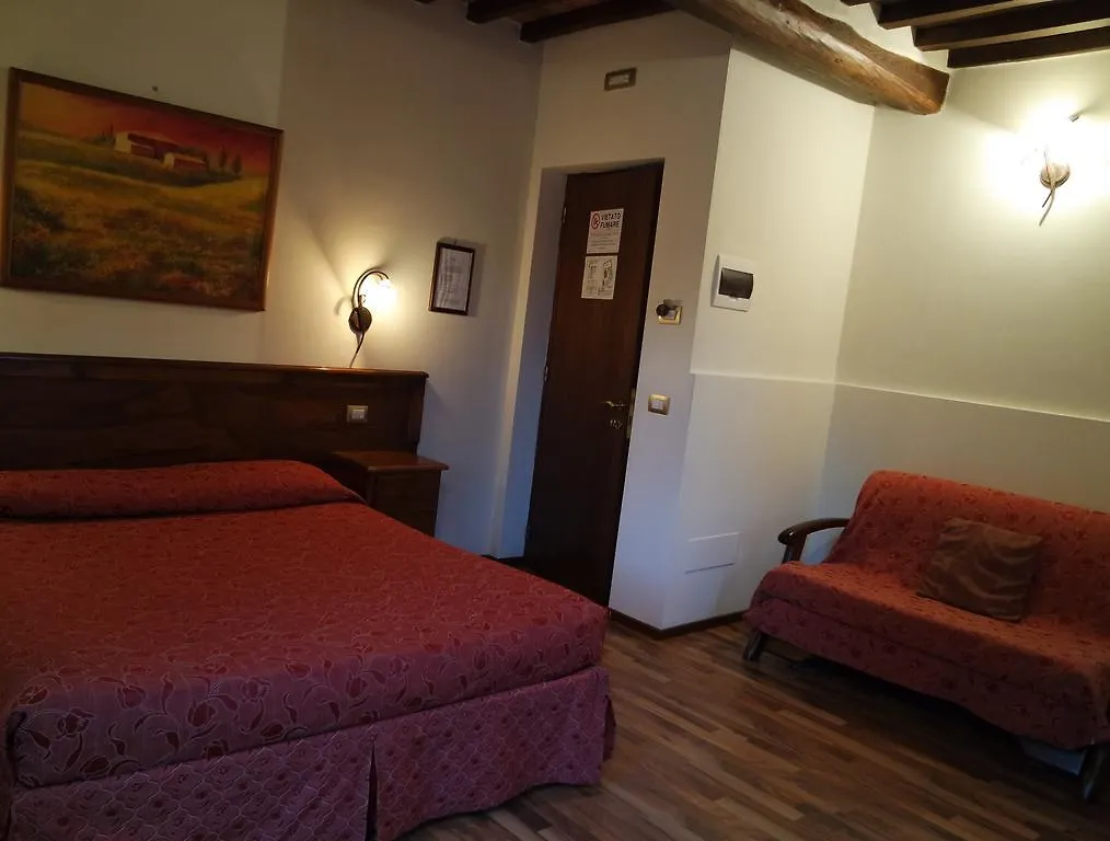 Fonte Dei Tufi Bed & Breakfast Siena