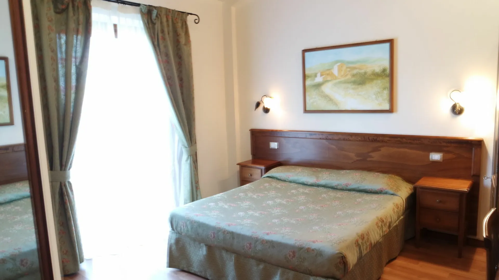 Fonte Dei Tufi Bed & Breakfast Siena 3*,