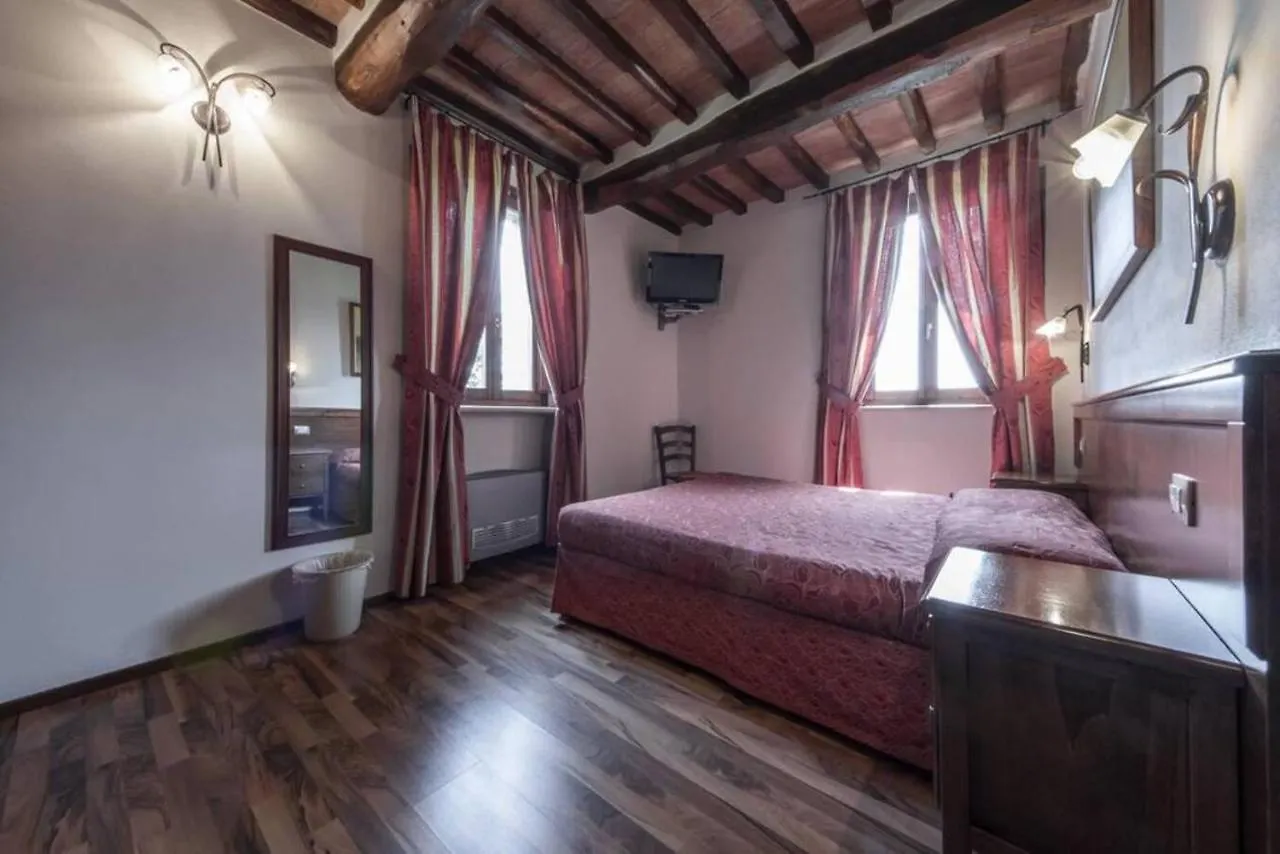 Fonte Dei Tufi Bed & Breakfast Siena